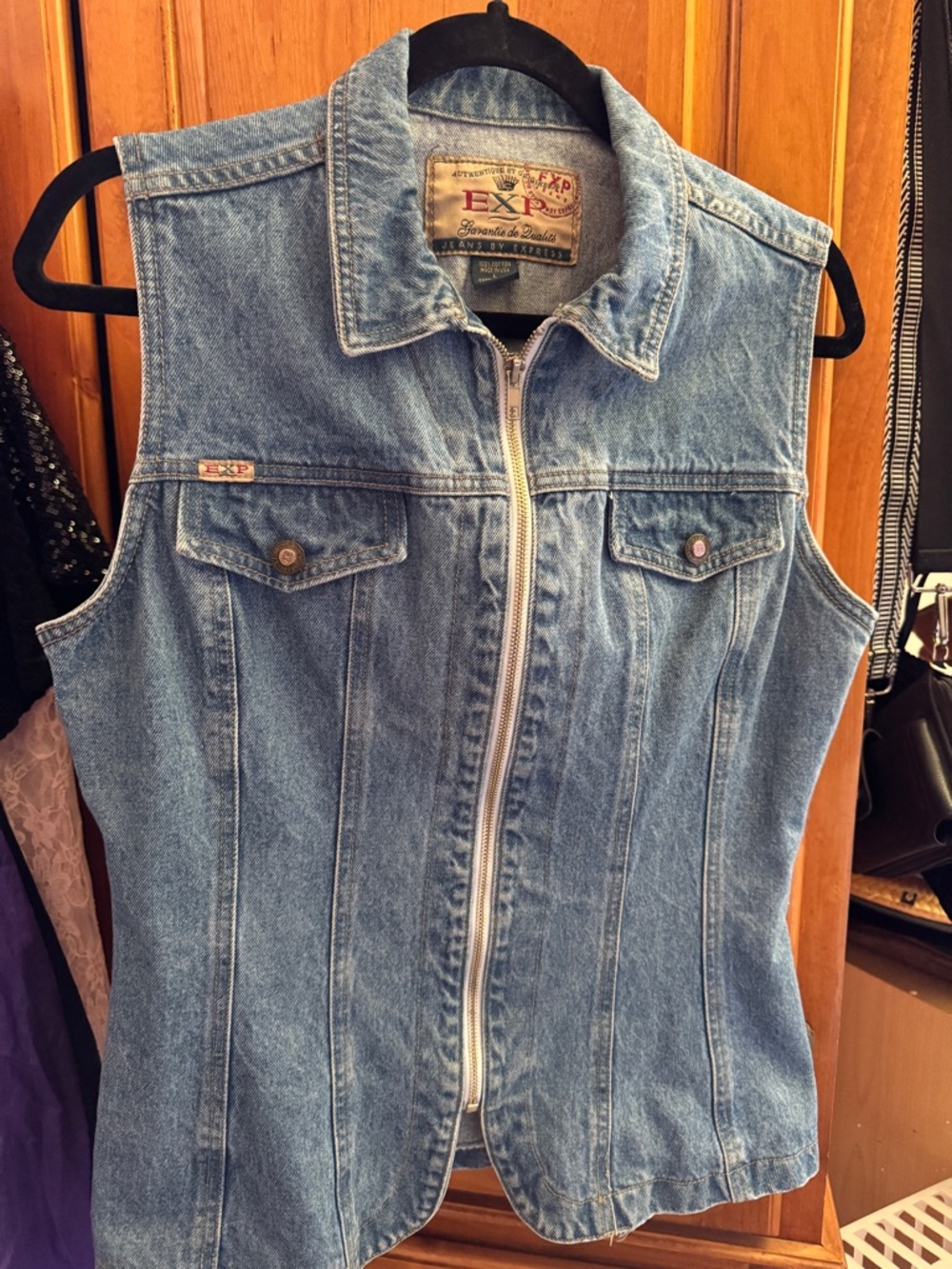 VINTAGE EXPRESS Light Blue Denim Sleeveless Zip Vest